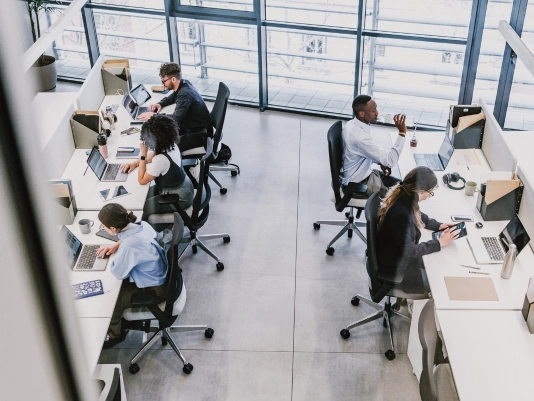 Layer 4 support team helping customers